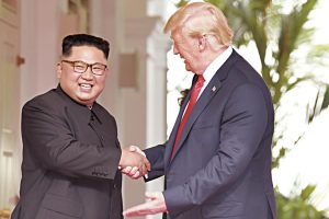 Trump e Kim começam encontro histórico