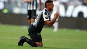 Em jogo equilibrado, Ceará perde para o Santos no Castelão