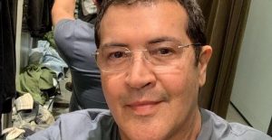 Beto Barbosa revela erro médico durante luta contra o câncer; cantor não precisaria retirar órgãos