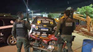 Força Tática de Tauá apreende moto clonada em Mombaça