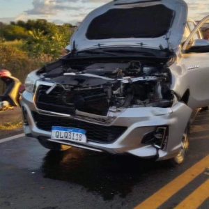 Pedreiro morre em acidente envolvendo carro e moto na CE 187, na Santa Tereza