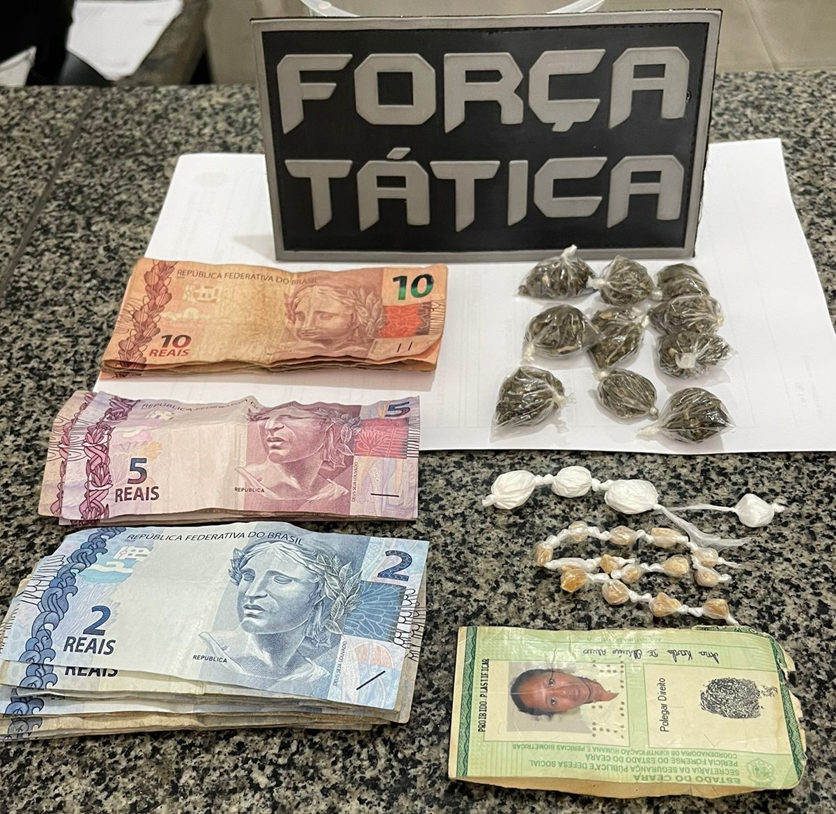 Força Tática prende mulheres por posse de drogas em Tauá